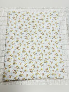 Teddy Bear Baby Quilt Blanket White Balloon Print Quilted Crib Stroller 40”x32”